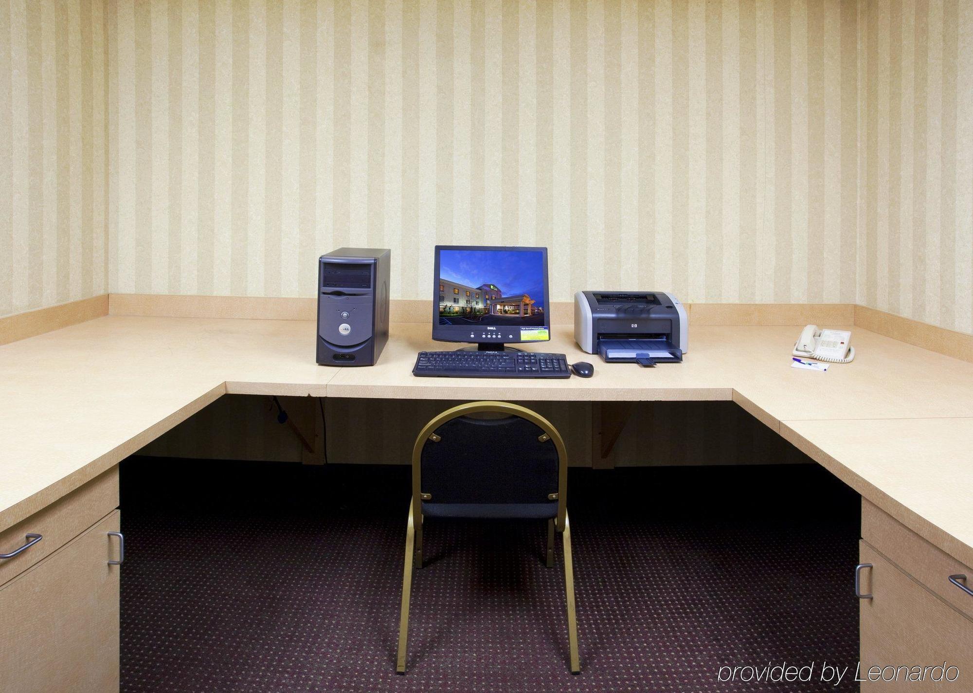 Holiday Inn Express Toledo-Oregon By Ihg Konforlar fotoğraf