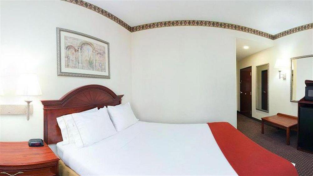 Holiday Inn Express Toledo-Oregon By Ihg Dış mekan fotoğraf