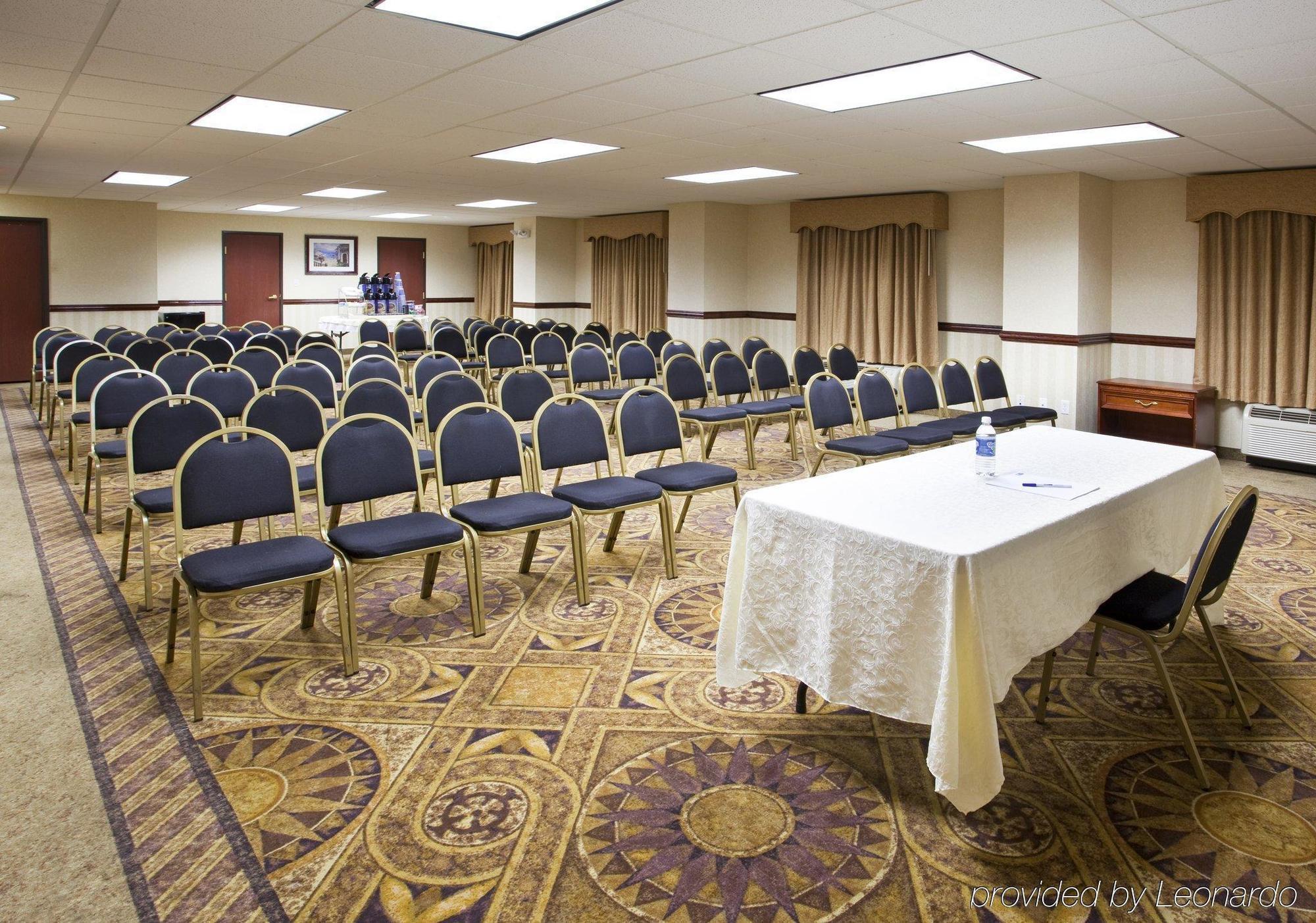 Holiday Inn Express Toledo-Oregon By Ihg Konforlar fotoğraf